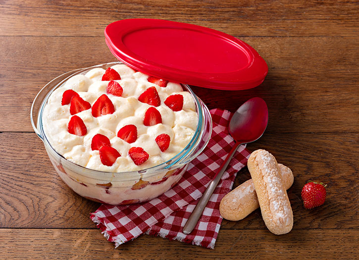 207PC00_GLASS STORAGE_ROUND DISH WITH LID_IN SITUATION_LD